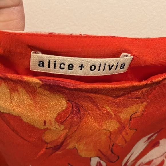 Alice & Olivia red floral silk top. Size large. Preowned - Picture 2 of 4